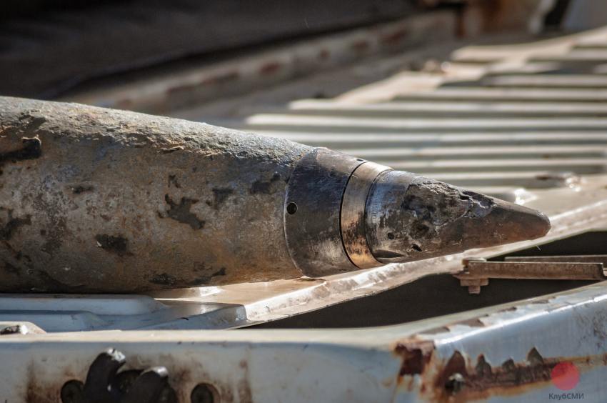 В северодвинской реке Заборихе нашли учебный артиллерийский снаряд